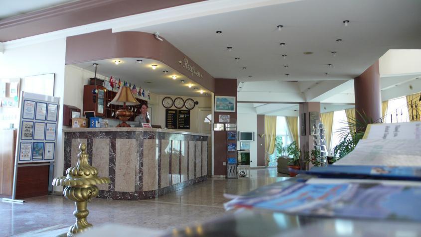 Sempati Hotel 라피토스 외부 사진