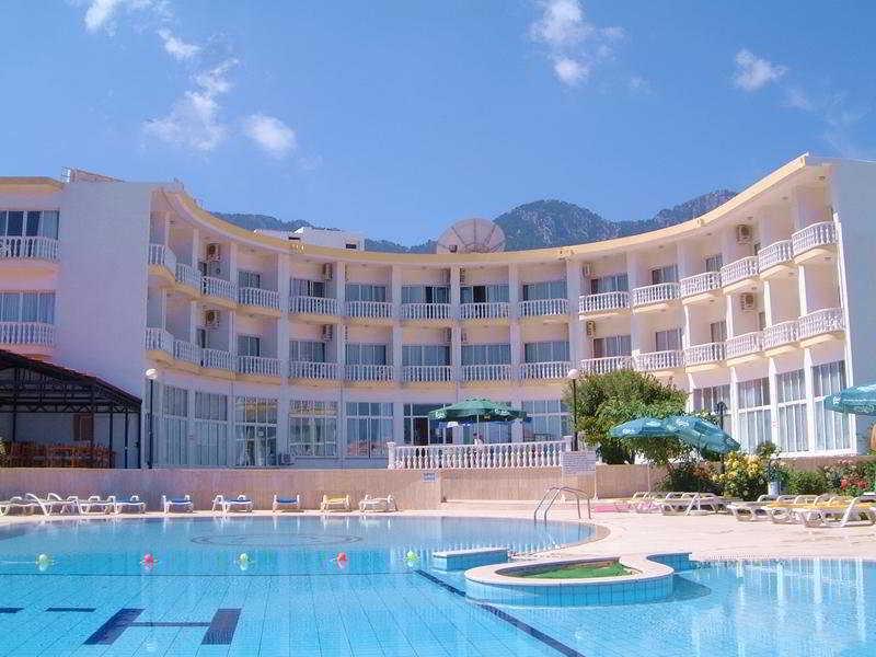 Sempati Hotel 라피토스 외부 사진